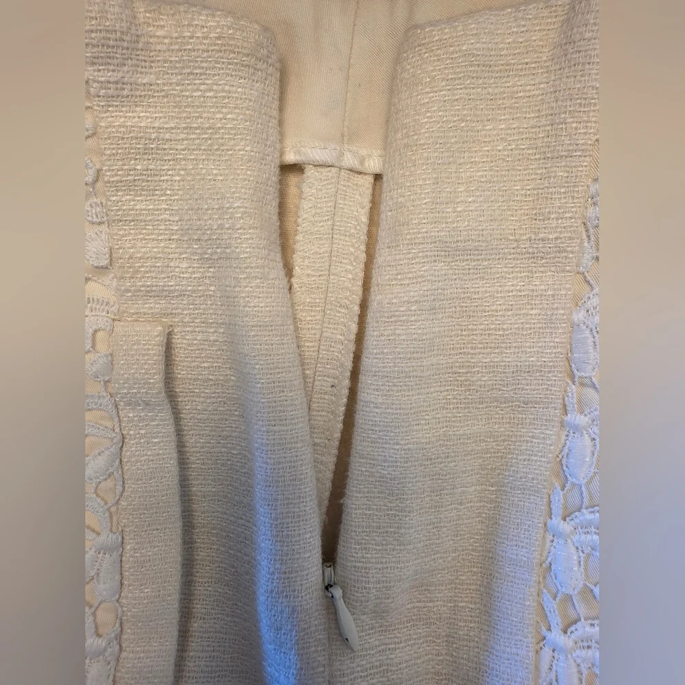 SALE Zara XS Ivory Shorts - Picture 5 of 10